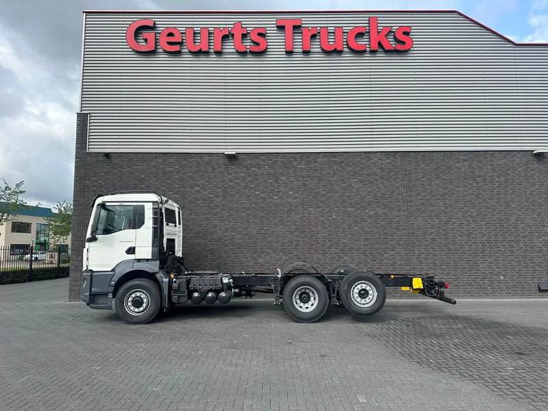 MAN TGS 26.520 6X2H-4 BL CH HYDRO DRIVE CHASSIS CABINE (NIEUW) - Шаси кабина: снимка 1 MAN TGS 26.520 6X2H-4 BL CH HYDRO DRIVE CHASSIS CABINE (NIEUW) - Шаси кабина: снимка 1