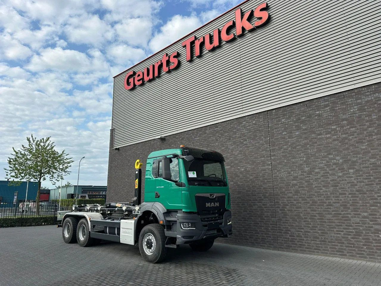 MAN TGS 33.480 6X6 HYVA LIFT 26-55-S HAAKARM / ABROL - Мултилифт с кука камион: снимка 5 MAN TGS 33.480 6X6 HYVA LIFT 26-55-S HAAKARM / ABROL - Мултилифт с кука камион: снимка 5