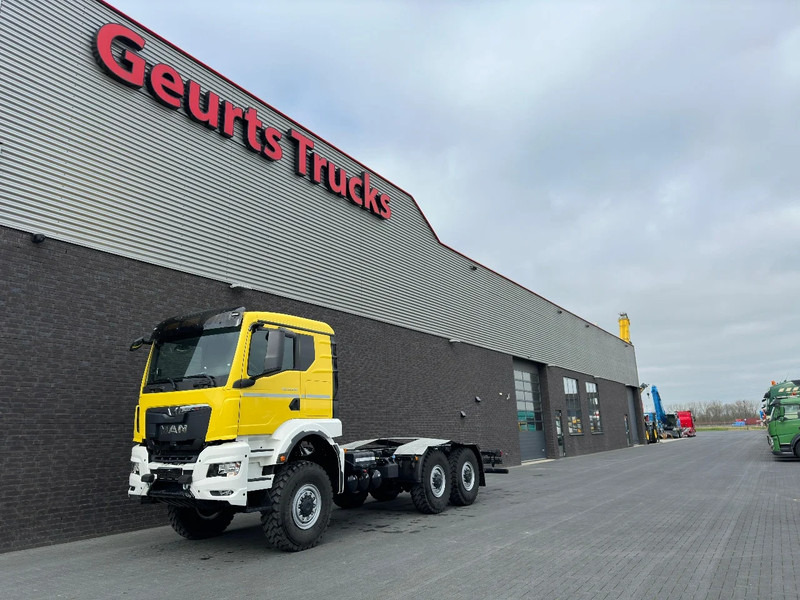 MAN TGS 33.540 6X6 BB CH HEAVY DUTY CHASSIS CABINE/NIEUW/NEUE/NEW - Шаси кабина: снимка 2 MAN TGS 33.540 6X6 BB CH HEAVY DUTY CHASSIS CABINE/NIEUW/NEUE/NEW - Шаси кабина: снимка 2