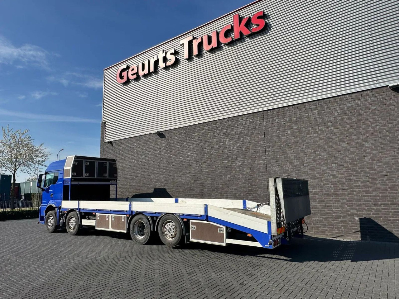MAN TGS 35.510 8X2-6BL OPRIJWAGEN/MACHINE TRANSPORTE - Автовоз камион: снимка 3 MAN TGS 35.510 8X2-6BL OPRIJWAGEN/MACHINE TRANSPORTE - Автовоз камион: снимка 3