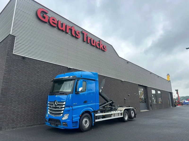 Mercedes-Benz Actros 2545 6X2 MET HIAB MULTILIFT XR21S61 HAAKARMSYSTEEM / ABROLLKIPPER / HOOKLIFT - Мултилифт с кука камион: снимка 2 Mercedes-Benz Actros 2545 6X2 MET HIAB MULTILIFT XR21S61 HAAKARMSYSTEEM / ABROLLKIPPER / HOOKLIFT - Мултилифт с кука камион: снимка 2