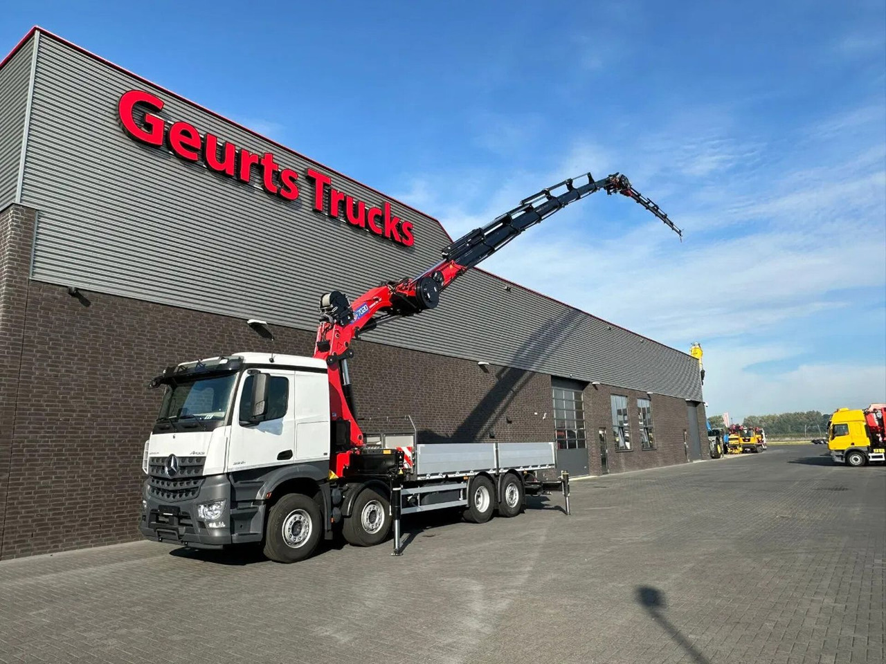 Mercedes-Benz Arocs 3251 8X2 + HMF 7020-K7 FJ 1400-K6 KRAAN/KR - Камион с кран: снимка 2 Mercedes-Benz Arocs 3251 8X2 + HMF 7020-K7 FJ 1400-K6 KRAAN/KR - Камион с кран: снимка 2