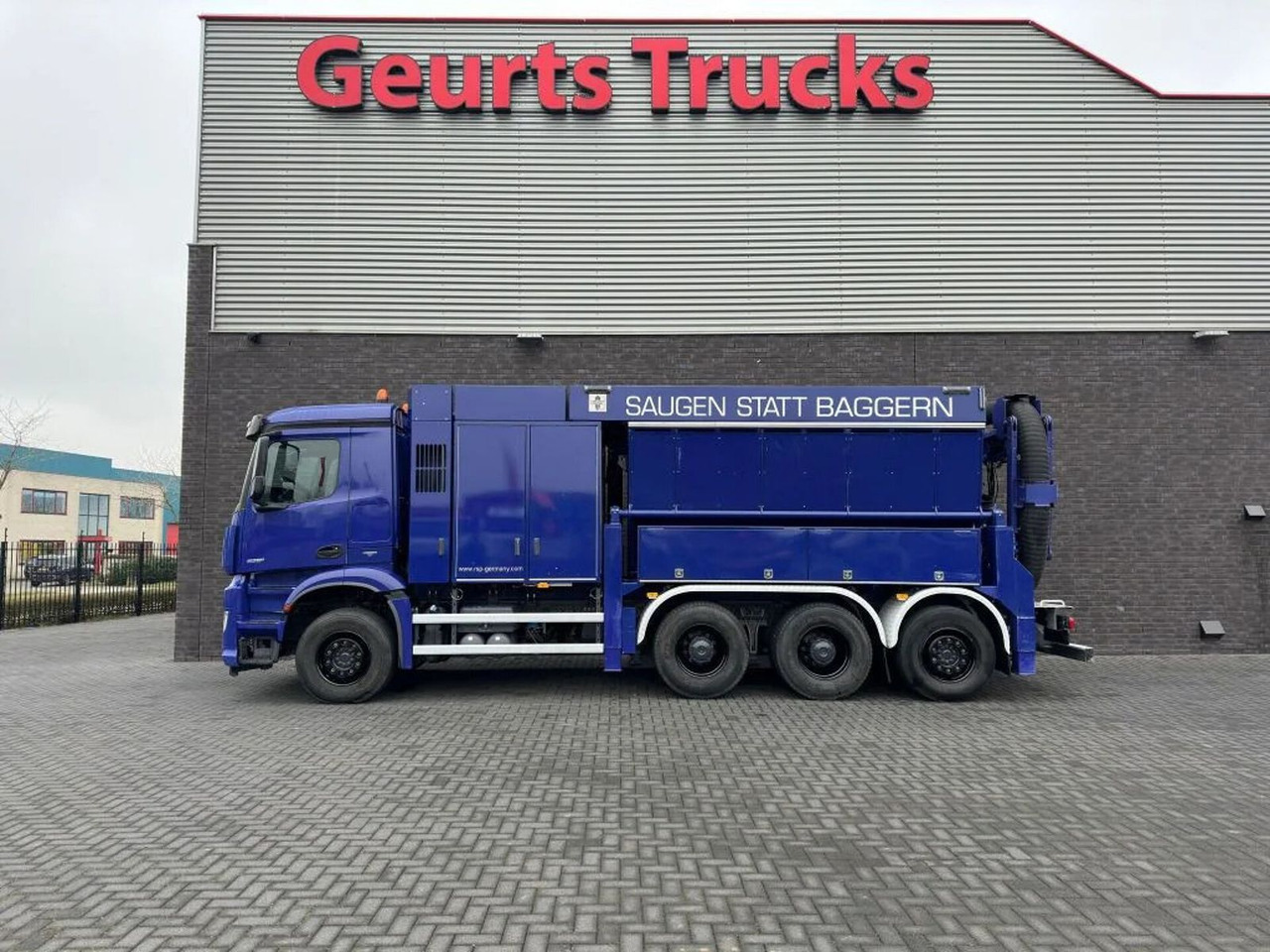 Mercedes-Benz Arocs 3251 8X4 RSP ESE 6 RD 8000 SAUGBAGGER/SUCT - Каналопочистваща машина: снимка 1 Mercedes-Benz Arocs 3251 8X4 RSP ESE 6 RD 8000 SAUGBAGGER/SUCT - Каналопочистваща машина: снимка 1