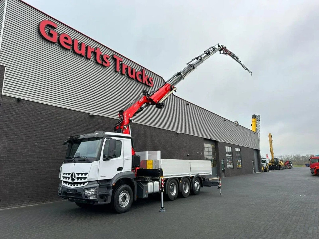 Mercedes-Benz Arocs 3646 L 8X4 + FASSI F545RA.2.26 XE-DYNAMIC - Камион с кран: снимка 2 Mercedes-Benz Arocs 3646 L 8X4 + FASSI F545RA.2.26 XE-DYNAMIC - Камион с кран: снимка 2