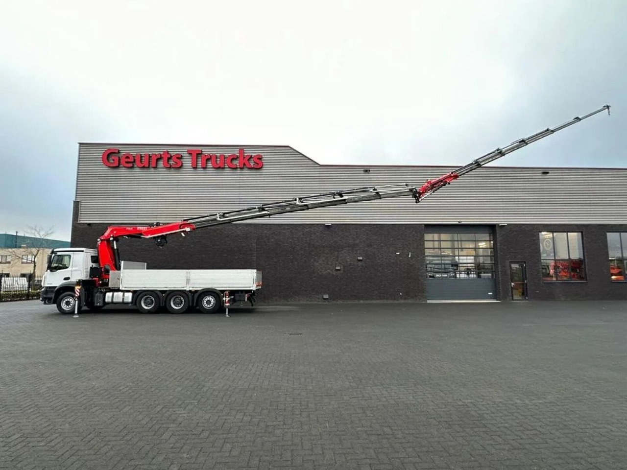Mercedes-Benz Arocs 3646 L 8X4 + FASSI F545RA.2.26 XE-DYNAMIC - Камион с кран: снимка 4 Mercedes-Benz Arocs 3646 L 8X4 + FASSI F545RA.2.26 XE-DYNAMIC - Камион с кран: снимка 4