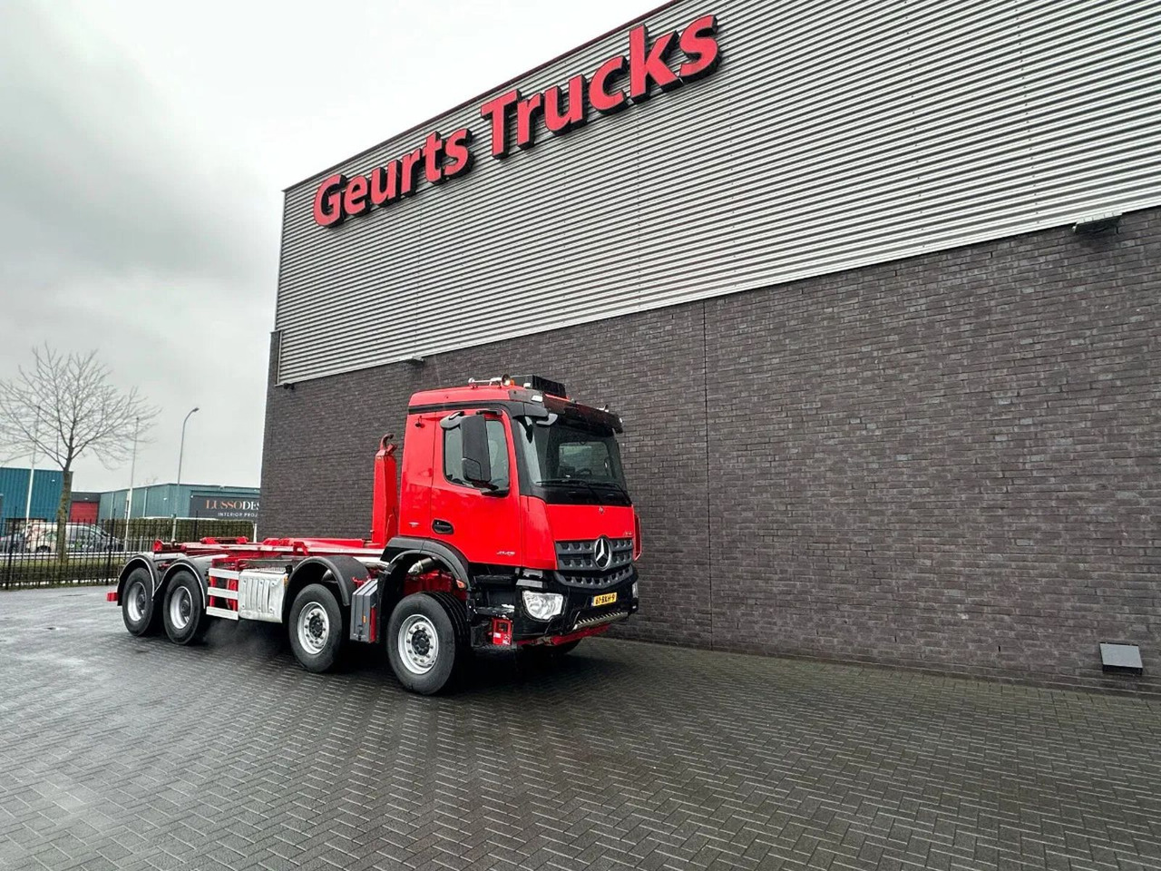 Mercedes-Benz Arocs 8X4 VDL S-30-6600 HAAKARMSYSTEEM/ABROLLKIP - Мултилифт с кука камион: снимка 5 Mercedes-Benz Arocs 8X4 VDL S-30-6600 HAAKARMSYSTEEM/ABROLLKIP - Мултилифт с кука камион: снимка 5