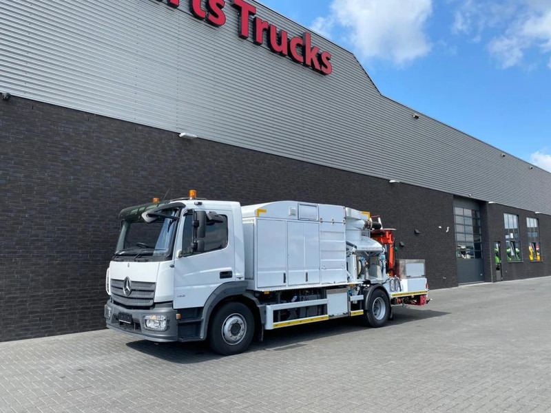 Mercedes-Benz Atego 1324 4X2 RHD + RSP ESE 13/H SAUGBAGGER/SUCTIONEXCAVATOR/GRONDZUIGER - Каналопочистваща машина: снимка 2 Mercedes-Benz Atego 1324 4X2 RHD + RSP ESE 13/H SAUGBAGGER/SUCTIONEXCAVATOR/GRONDZUIGER - Каналопочистваща машина: снимка 2