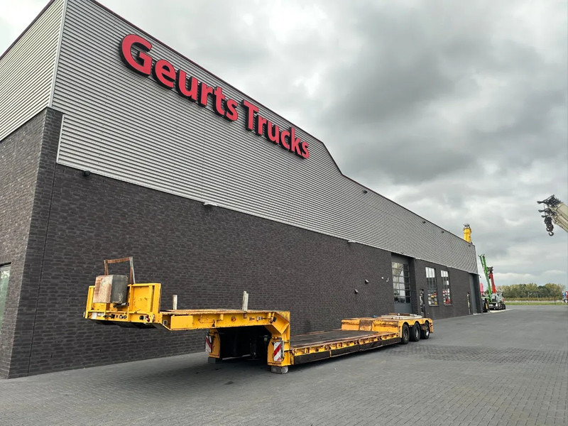 Nooteboom EURO-48-03 DIEPLADER / TIEFLADER / LOW LOADER MET HYDRAULISCH VERING EN STUURASSEN - Нискорамна площадка полуремарке: снимка 2 Nooteboom EURO-48-03 DIEPLADER / TIEFLADER / LOW LOADER MET HYDRAULISCH VERING EN STUURASSEN - Нискорамна площадка полуремарке: снимка 2