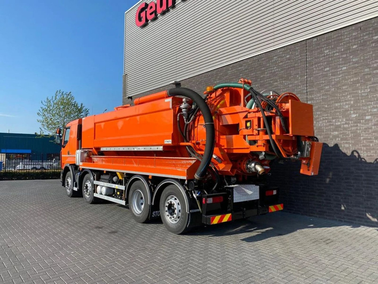 Renault Lander 430 8X2 STOKOTA VACUUM/HOGEDRUK /COMBI/KO - Каналопочистваща машина: снимка 3 Renault Lander 430 8X2 STOKOTA VACUUM/HOGEDRUK /COMBI/KO - Каналопочистваща машина: снимка 3