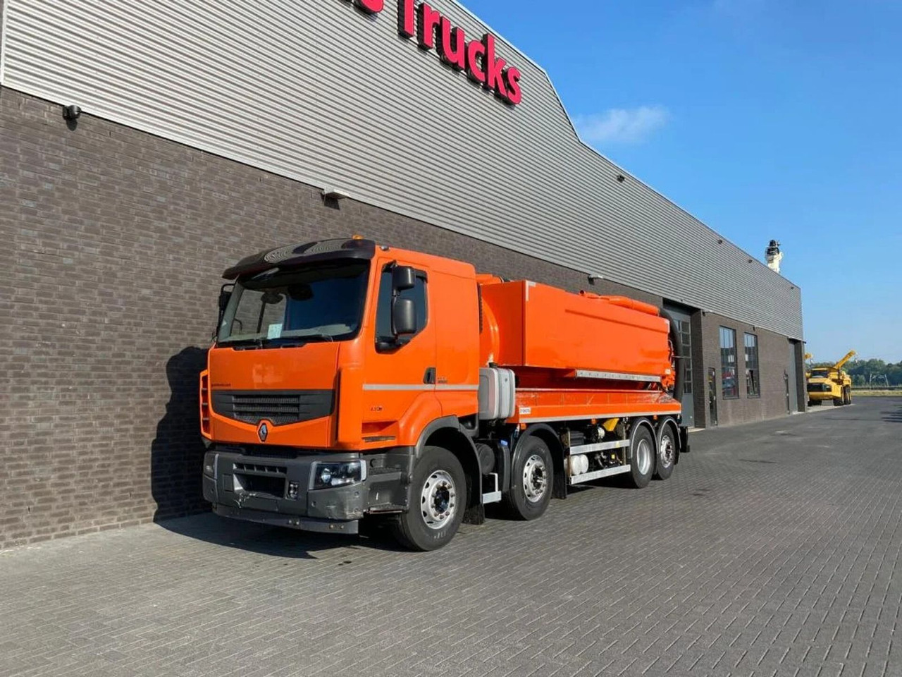Renault Lander 430 8X2 STOKOTA VACUUM/HOGEDRUK /COMBI/KO - Каналопочистваща машина: снимка 2 Renault Lander 430 8X2 STOKOTA VACUUM/HOGEDRUK /COMBI/KO - Каналопочистваща машина: снимка 2