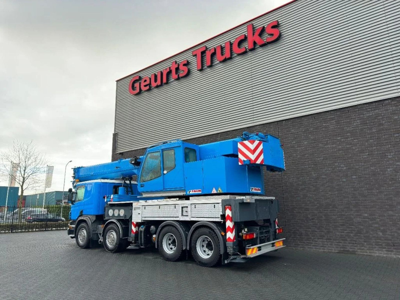 Scania P420 8X4 + FAUN HK 40 + JIB KRAAN/KRAN/CRANE/GRU - Камион с кран: снимка 3 Scania P420 8X4 + FAUN HK 40 + JIB KRAAN/KRAN/CRANE/GRU - Камион с кран: снимка 3