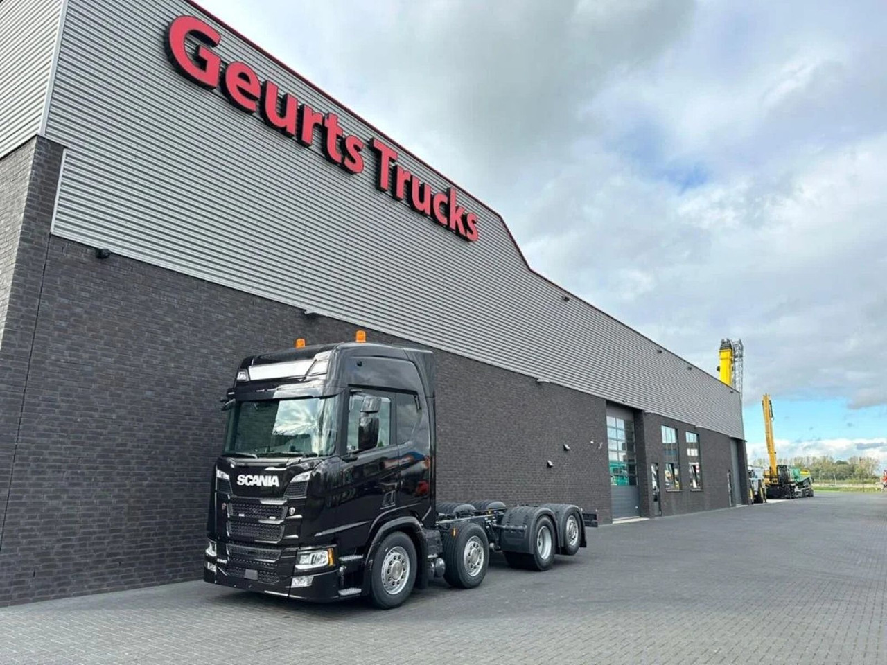 Scania R540 NGS 8X2 CHASSIS NIEUW/NEUE/NEW FULL OPTIONS - Шаси кабина: снимка 2 Scania R540 NGS 8X2 CHASSIS NIEUW/NEUE/NEW FULL OPTIONS - Шаси кабина: снимка 2