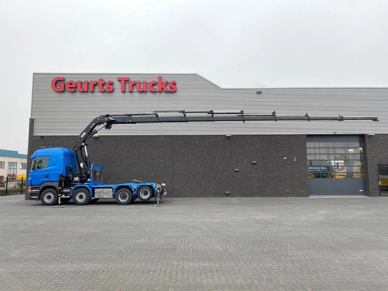 Scania R560 V8 8X2 TREKKER/BAKWAGEN + HIAB 477E-8 HIPRO - Камион с кран: снимка 1 Scania R560 V8 8X2 TREKKER/BAKWAGEN + HIAB 477E-8 HIPRO - Камион с кран: снимка 1