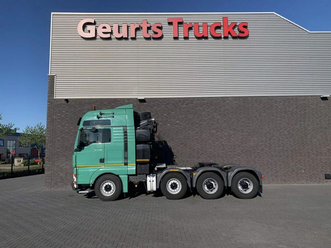 MAN TGX 41.680 V8 8X4 HEAVY DUTY TRACTOR 250 TONS - Влекач: снимка 1 MAN TGX 41.680 V8 8X4 HEAVY DUTY TRACTOR 250 TONS - Влекач: снимка 1