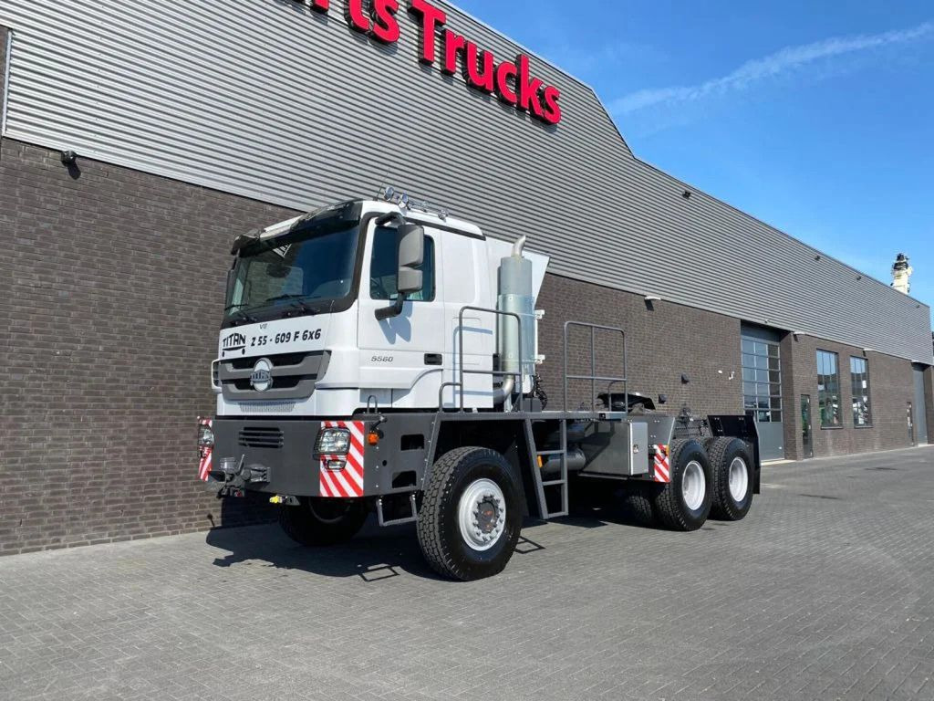 Mercedes-Benz TITAN 5560 Z52-600 F TITAN 5560 Z52-600 F 6X6 HE - Влекач: снимка 2 Mercedes-Benz TITAN 5560 Z52-600 F TITAN 5560 Z52-600 F 6X6 HE - Влекач: снимка 2