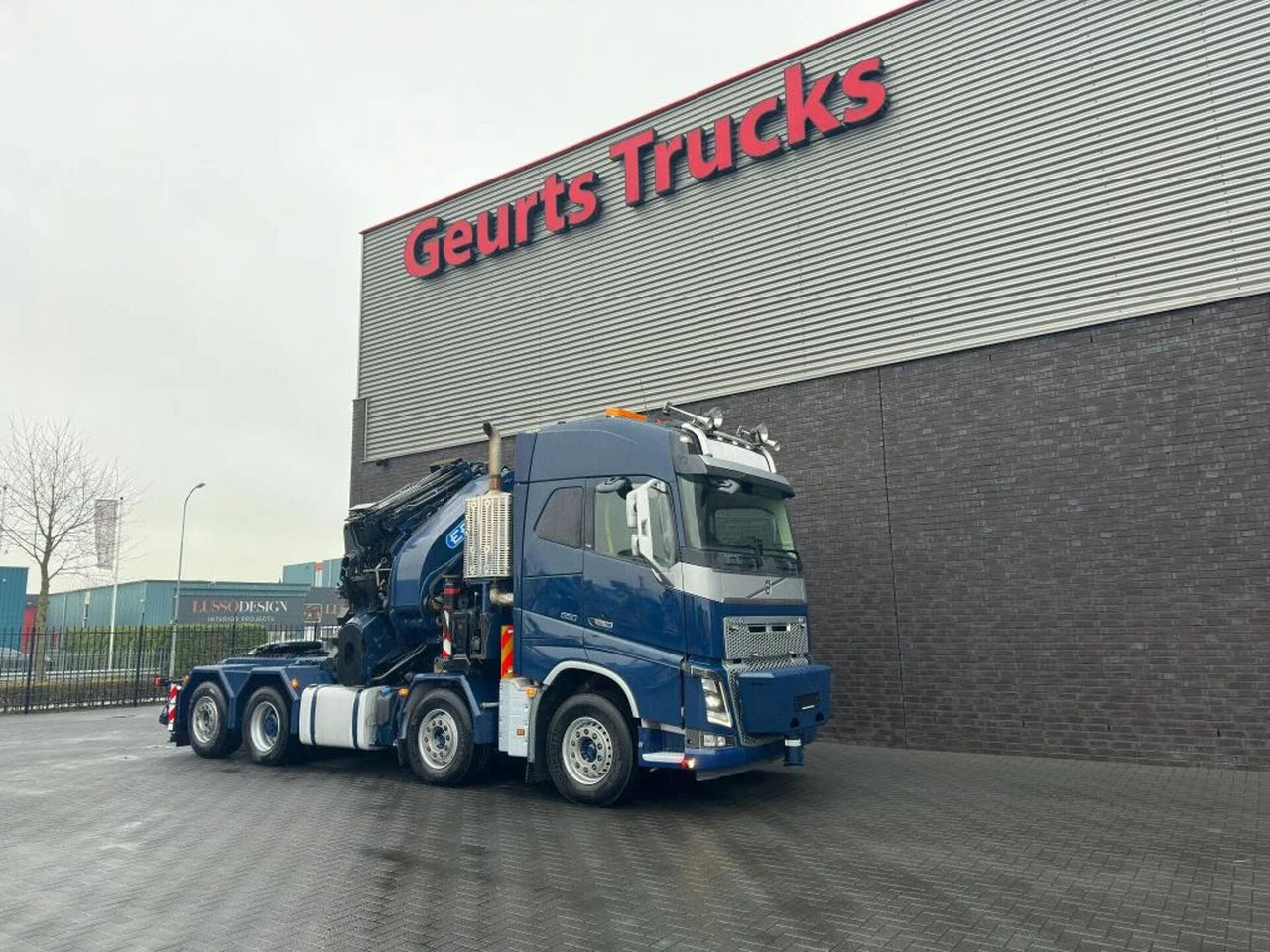 Лизинг на  Volvo FH 16.650 8X2 + EFFER 1855/8S + JIB 6S HEAVY DUT Volvo FH 16.650 8X2 + EFFER 1855/8S + JIB 6S HEAVY DUT: снимка 13