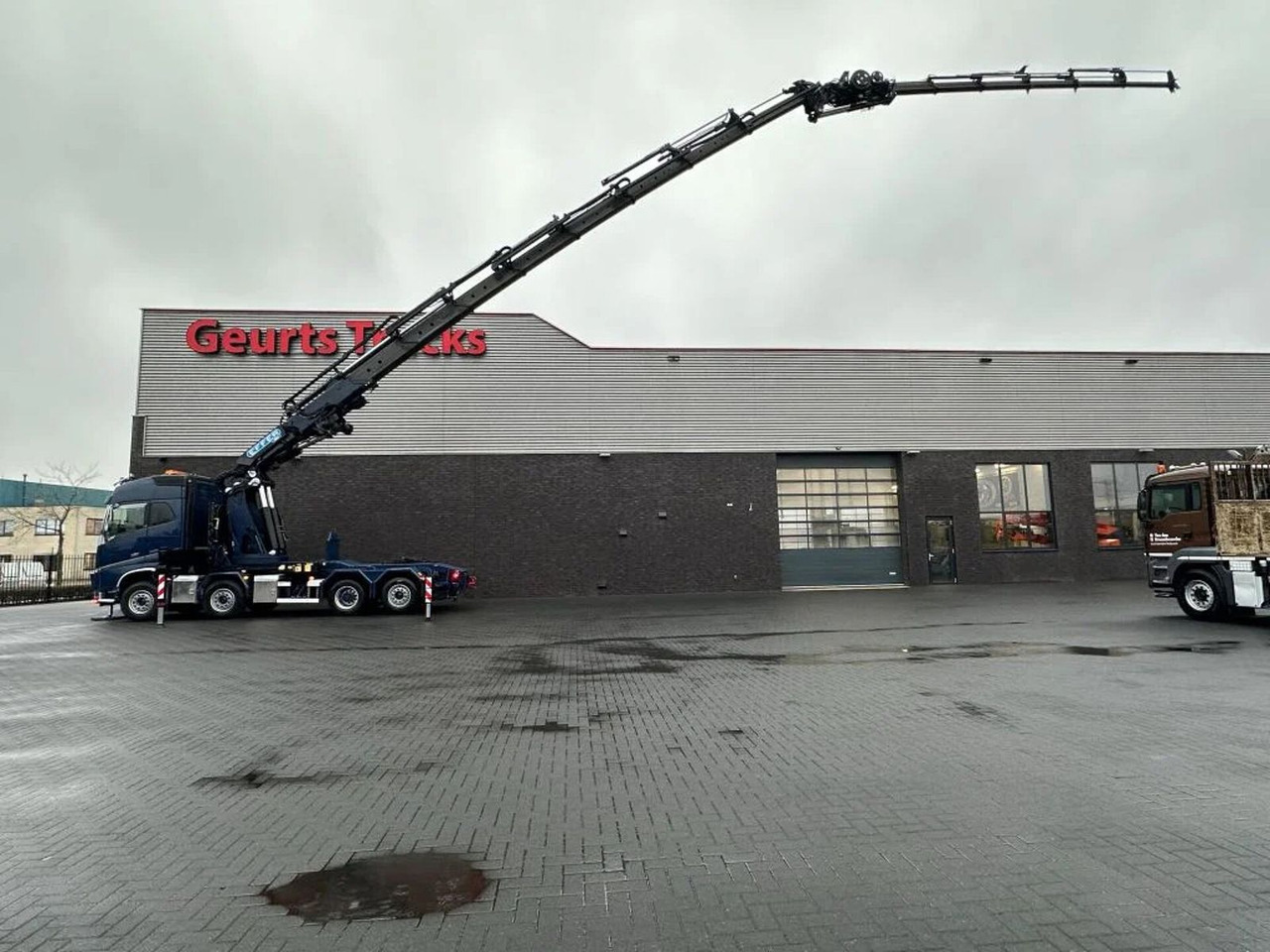 Volvo FH 16.650 8X2 + EFFER 1855/8S + JIB 6S HEAVY DUT - Влекач: снимка 1 Volvo FH 16.650 8X2 + EFFER 1855/8S + JIB 6S HEAVY DUT - Влекач: снимка 1