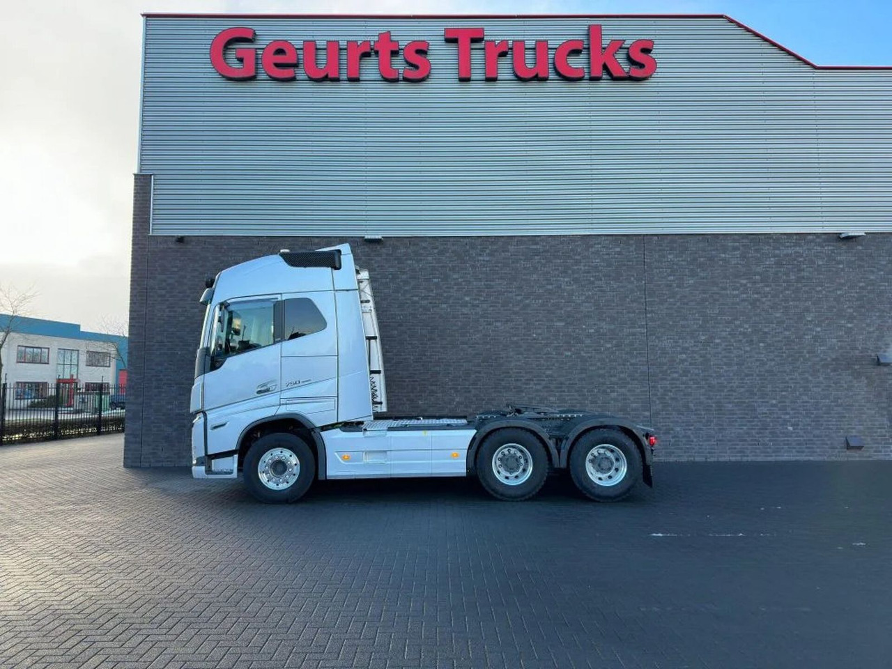 Volvo FH 16.750 6X4 TREKKER/TRACTOR/SZM EURO 6 HYDRAUL - Влекач: снимка 1 Volvo FH 16.750 6X4 TREKKER/TRACTOR/SZM EURO 6 HYDRAUL - Влекач: снимка 1