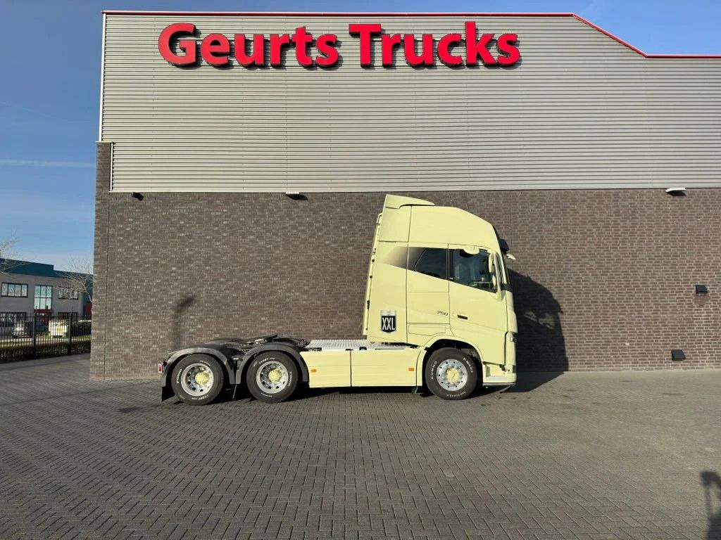 Volvo FH 16.750 6X4 XXL CABINE TREKKER/SZM/TRACTOR - Влекач: снимка 4 Volvo FH 16.750 6X4 XXL CABINE TREKKER/SZM/TRACTOR - Влекач: снимка 4