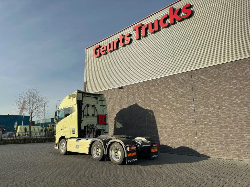 Volvo FH 16.750 6X4 XXL CABINE TREKKER/SZM/TRACTOR - Влекач: снимка 3 Volvo FH 16.750 6X4 XXL CABINE TREKKER/SZM/TRACTOR - Влекач: снимка 3