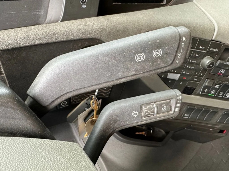 Влекач Volvo FH 500 6X4 TREKKER/TRACTOR/SZM EURO 6 HYDRAULIC: снимка 17 Влекач Volvo FH 500 6X4 TREKKER/TRACTOR/SZM EURO 6 HYDRAULIC: снимка 17