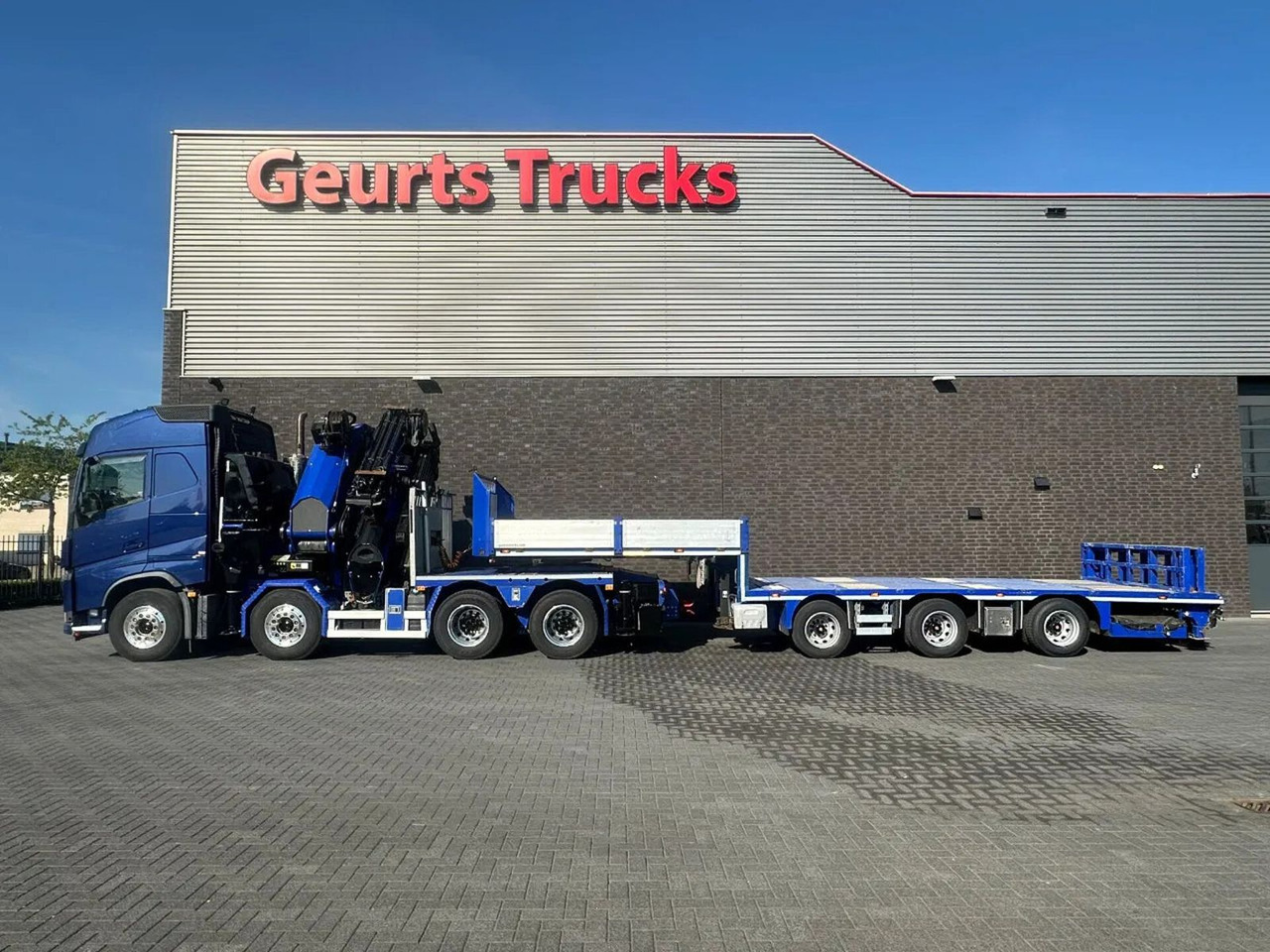Volvo FH 540 8X4 TREKKER / BAKWAGEN MET PALFINGER PK13 - Камион с кран: снимка 1 Volvo FH 540 8X4 TREKKER / BAKWAGEN MET PALFINGER PK13 - Камион с кран: снимка 1