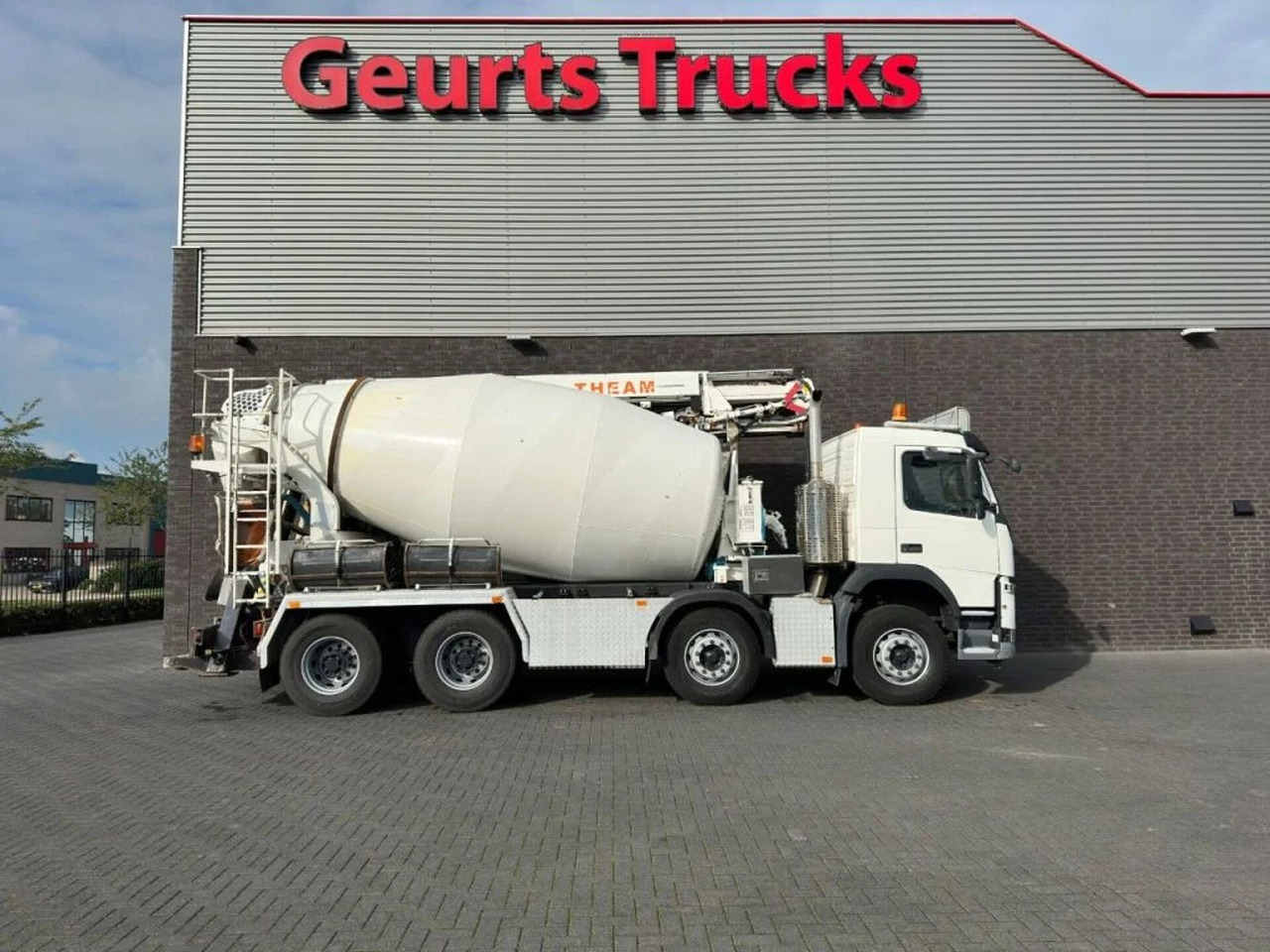 Volvo FM 410 8X4 + STETTER 9 M3 MIXER/MISCHER + THEAM - Бетоновоз: снимка 4 Volvo FM 410 8X4 + STETTER 9 M3 MIXER/MISCHER + THEAM - Бетоновоз: снимка 4