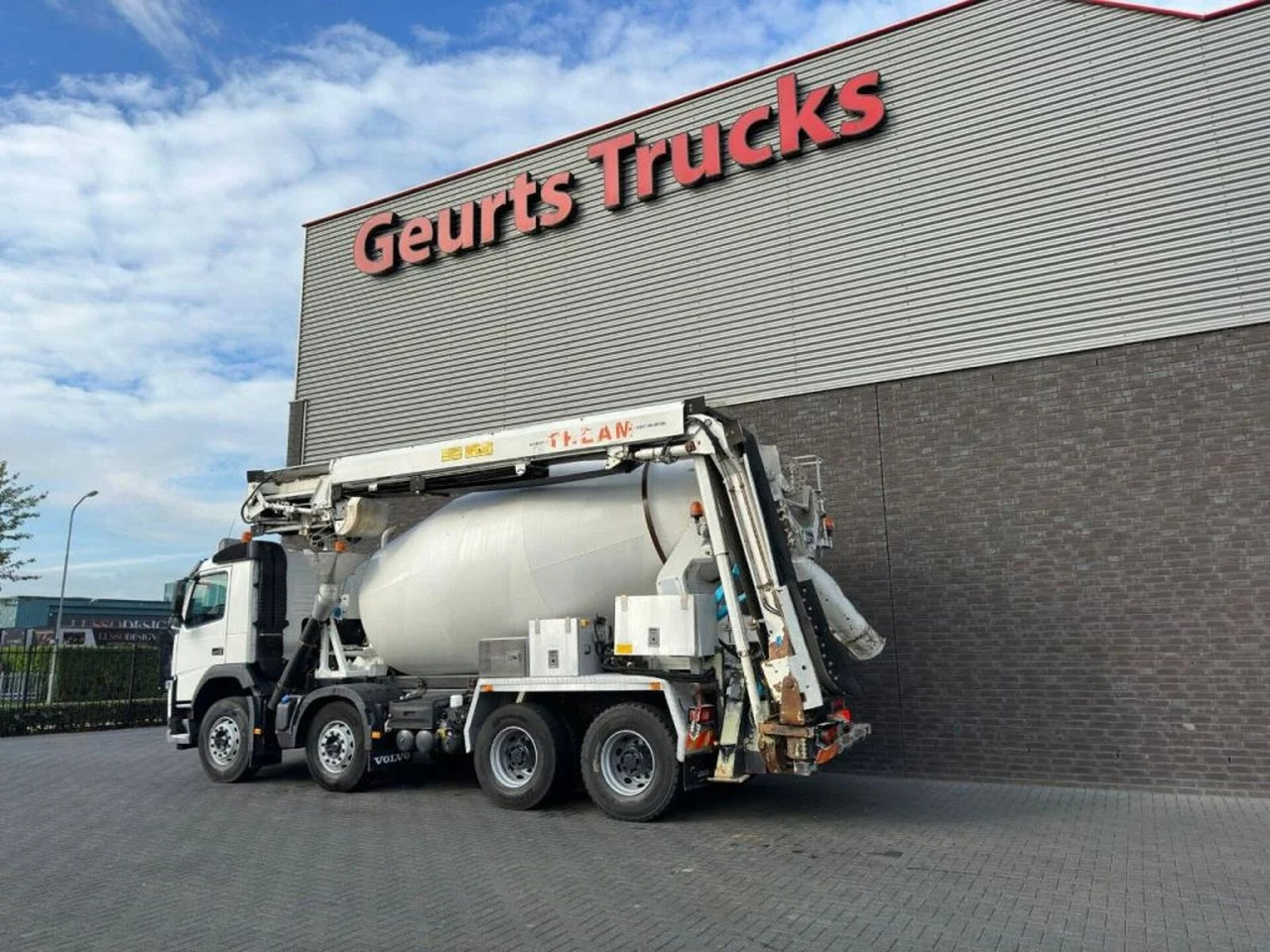 Volvo FM 410 8X4 + STETTER 9 M3 MIXER/MISCHER + THEAM - Бетоновоз: снимка 3 Volvo FM 410 8X4 + STETTER 9 M3 MIXER/MISCHER + THEAM - Бетоновоз: снимка 3