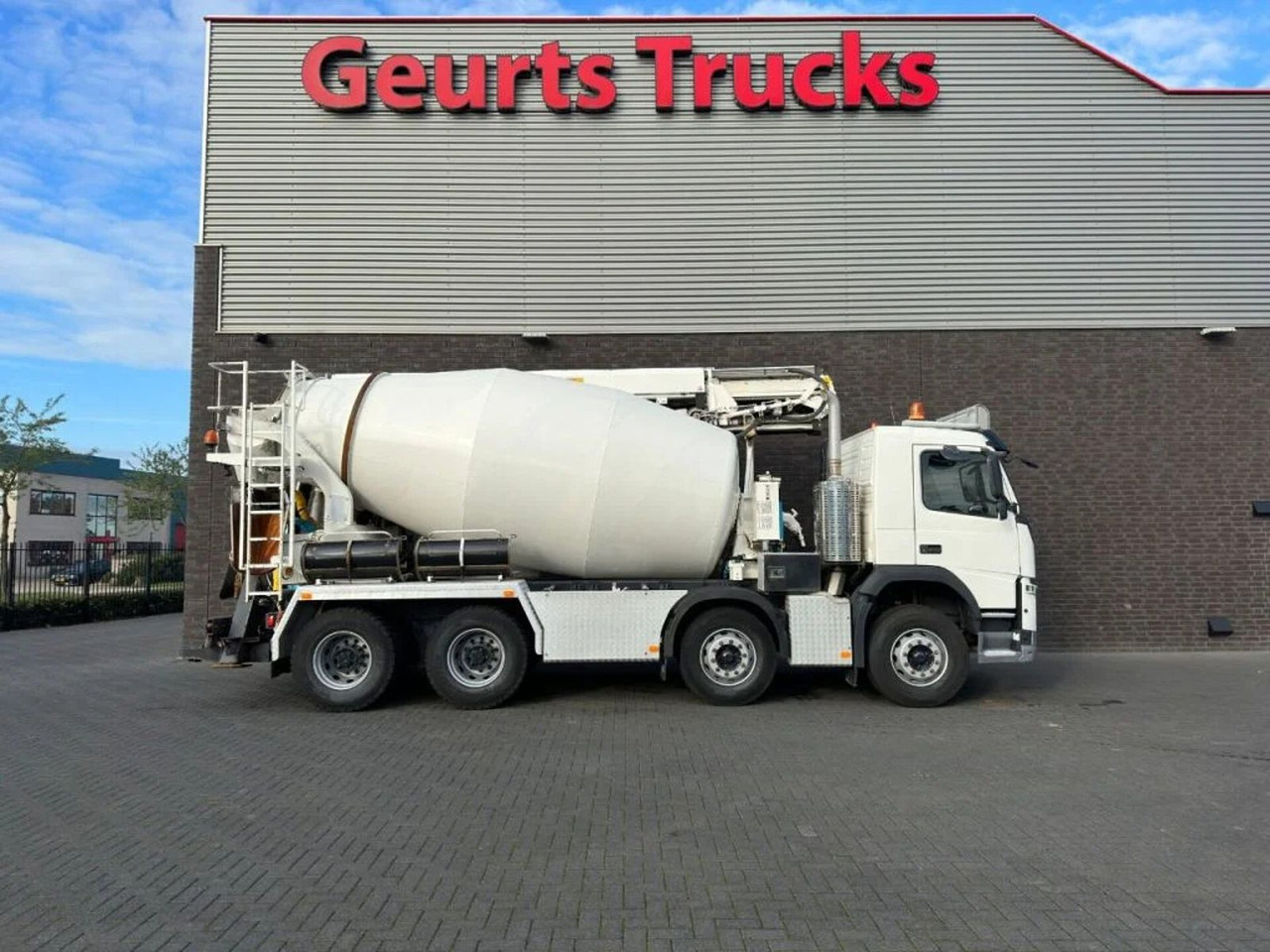 Volvo FM 410 8X4 + STETTER 9 M3 MIXER/MISCHER + THEAM - Бетоновоз: снимка 4 Volvo FM 410 8X4 + STETTER 9 M3 MIXER/MISCHER + THEAM - Бетоновоз: снимка 4