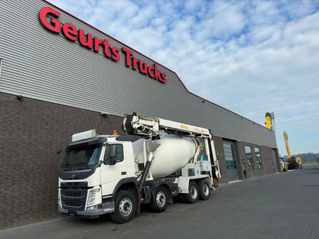 Volvo FM 410 8X4 + STETTER 9 M3 MIXER/MISCHER + THEAM - Бетоновоз: снимка 2 Volvo FM 410 8X4 + STETTER 9 M3 MIXER/MISCHER + THEAM - Бетоновоз: снимка 2