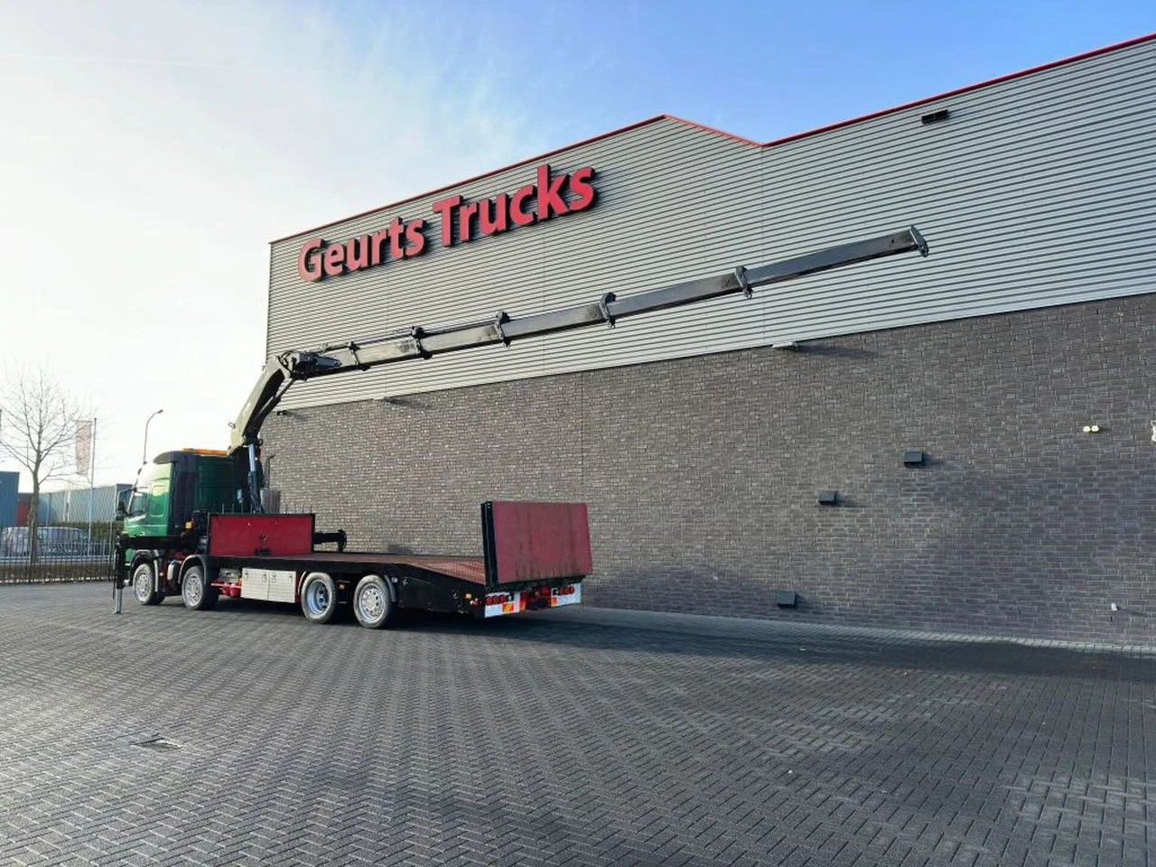Volvo FM 500 8X2 OPRIJWAGEN/MACHINE TRANSPORTER + HIAB - Камион с кран: снимка 3 Volvo FM 500 8X2 OPRIJWAGEN/MACHINE TRANSPORTER + HIAB - Камион с кран: снимка 3