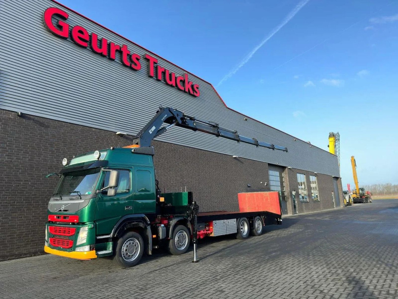 Volvo FM 500 8X2 OPRIJWAGEN/MACHINE TRANSPORTER + HIAB - Камион с кран: снимка 2 Volvo FM 500 8X2 OPRIJWAGEN/MACHINE TRANSPORTER + HIAB - Камион с кран: снимка 2