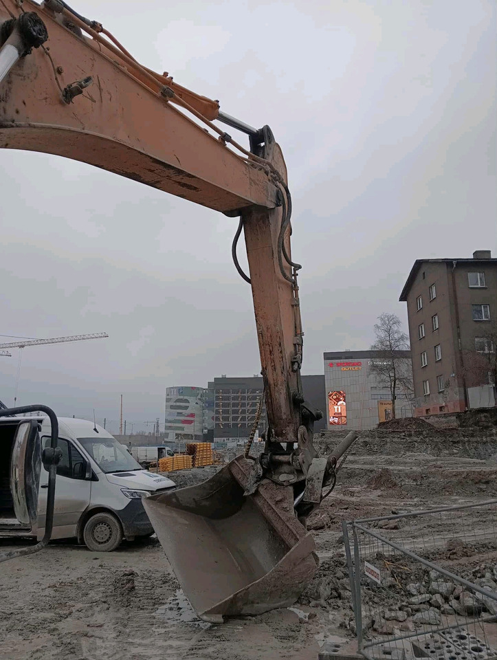 Hyundai R 300 - Верижен багер: снимка 5 Hyundai R 300 - Верижен багер: снимка 5