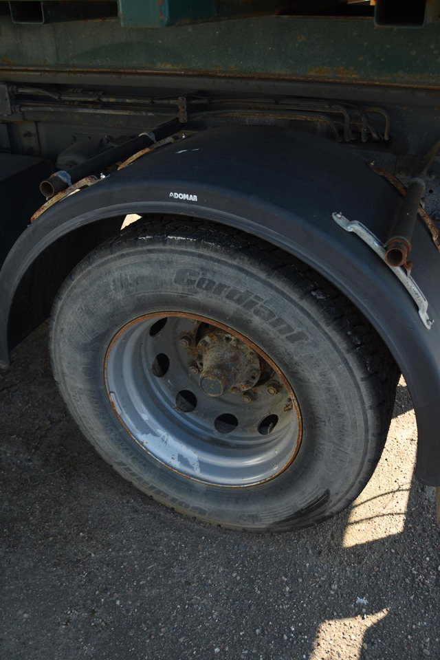 SCANIA P94 220 - Самосвал камион: снимка 2 SCANIA P94 220 - Самосвал камион: снимка 2