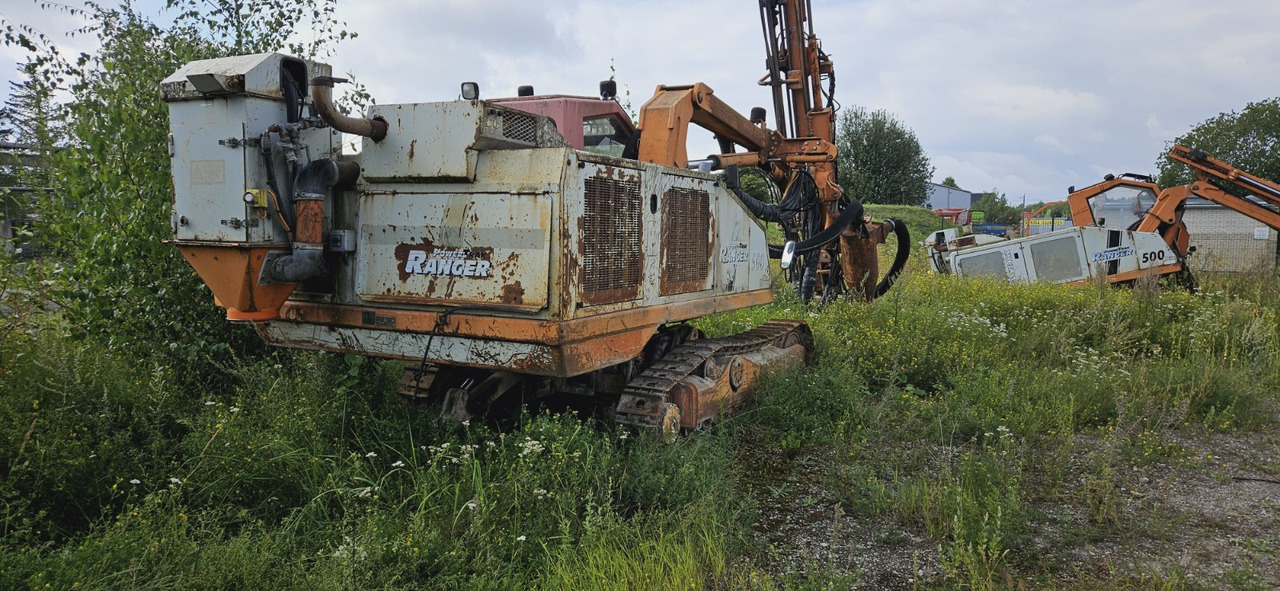 TAMROCK Ranger 500 - Машина за хоризонтално-насочено сондиране: снимка 1 TAMROCK Ranger 500 - Машина за хоризонтално-насочено сондиране: снимка 1