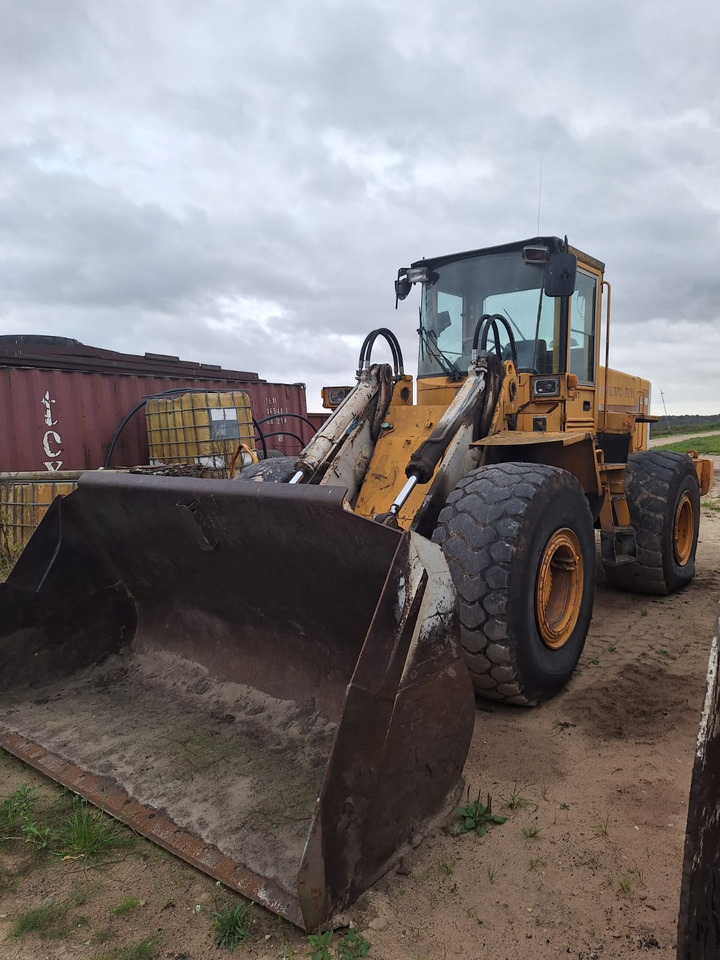 VOLVO L120B - Колесен товарач: снимка 5 VOLVO L120B - Колесен товарач: снимка 5