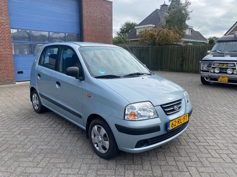 Hyundai Atos 1.1 I Active - Хечбек: снимка 3 Hyundai Atos 1.1 I Active - Хечбек: снимка 3