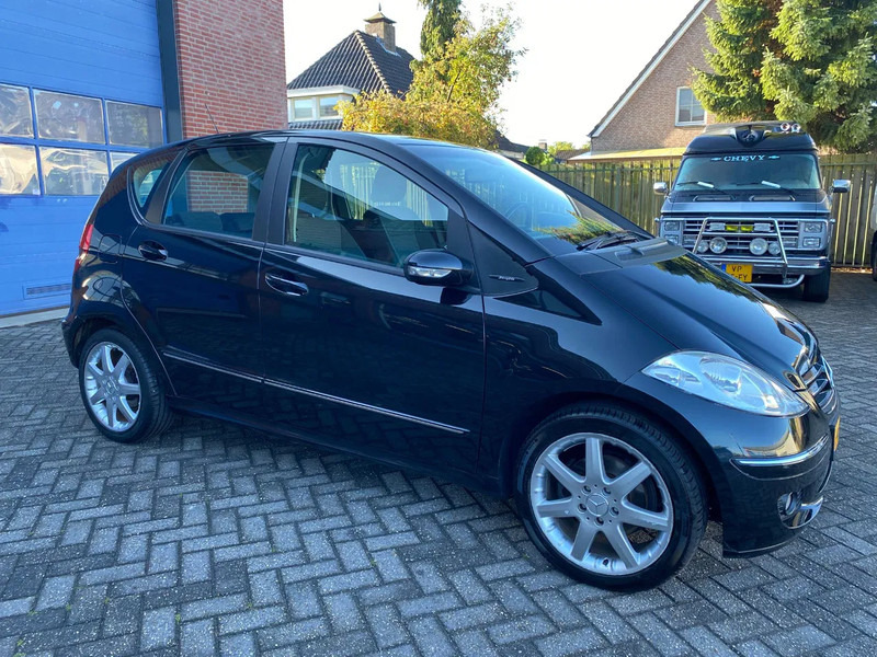 Mercedes-Benz A-Klasse 170 Automaat,Avantgarde. - Лек автомобил: снимка 2 Mercedes-Benz A-Klasse 170 Automaat,Avantgarde. - Лек автомобил: снимка 2