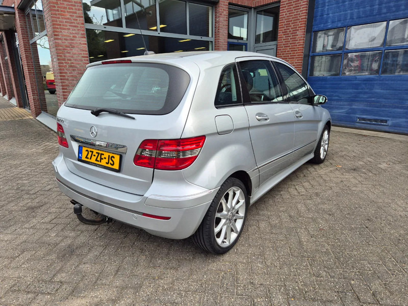 Mercedes-Benz B-Klasse 200 Automaat.trekhaak. - Лек автомобил: снимка 3 Mercedes-Benz B-Klasse 200 Automaat.trekhaak. - Лек автомобил: снимка 3