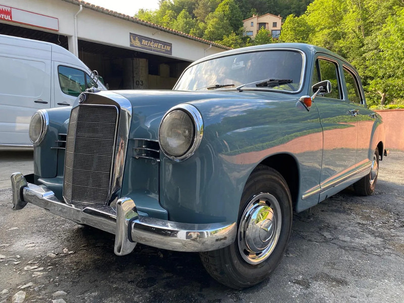 Mercedes-Benz ponton geheel gerestaureerd 180 - Лек автомобил: снимка 1 Mercedes-Benz ponton geheel gerestaureerd 180 - Лек автомобил: снимка 1