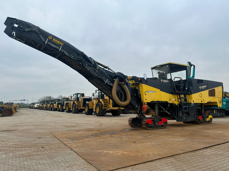 Bomag BM2000/75 Cold Planer - Техника за слагане на асфалт: снимка 3 Bomag BM2000/75 Cold Planer - Техника за слагане на асфалт: снимка 3