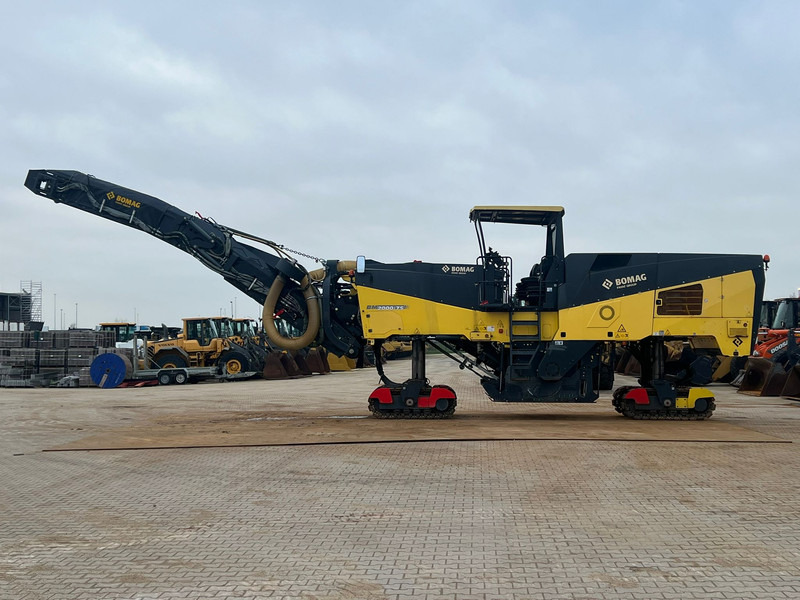 Bomag BM2000/75 Cold Planer - Техника за слагане на асфалт: снимка 2 Bomag BM2000/75 Cold Planer - Техника за слагане на асфалт: снимка 2
