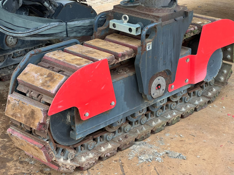 Техника за слагане на асфалт Bomag BM2000/75 Cold Planer: снимка 19 Техника за слагане на асфалт Bomag BM2000/75 Cold Planer: снимка 19