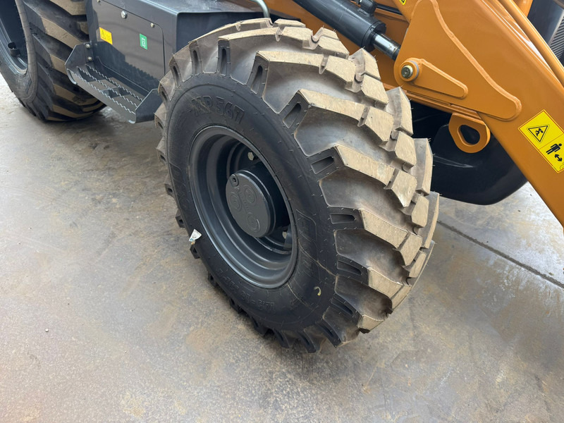 Нови Багер-товарач Case 570SV A/C 4x4 Telescopic boom: снимка 17