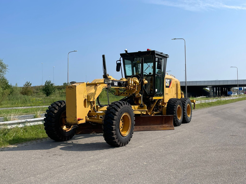 Caterpillar 140GC (140G/140H/140K) - Грейдер: снимка 2 Caterpillar 140GC (140G/140H/140K) - Грейдер: снимка 2
