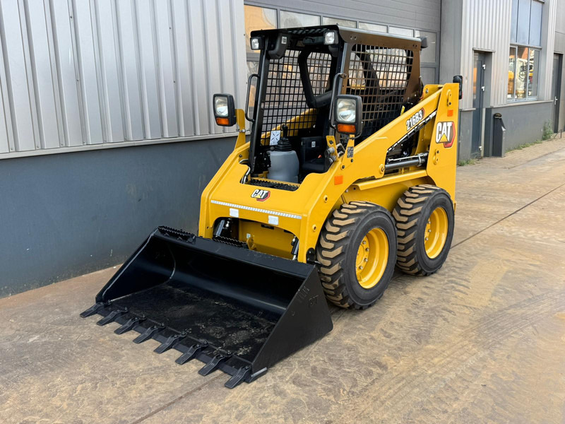 Caterpillar 216B3 - Товарач: снимка 3 Caterpillar 216B3 - Товарач: снимка 3