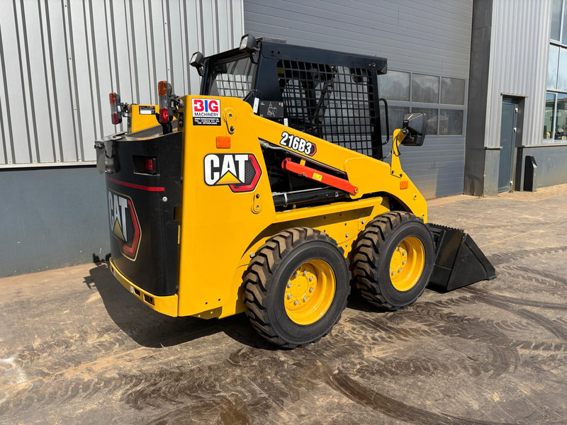 Caterpillar 216B3 - Товарач: снимка 5 Caterpillar 216B3 - Товарач: снимка 5