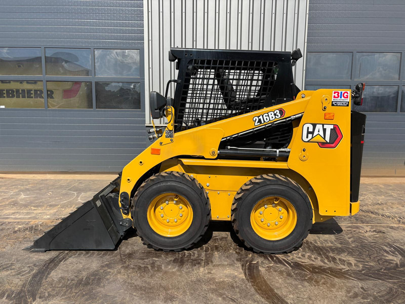 Caterpillar 216B3 - Товарач: снимка 2 Caterpillar 216B3 - Товарач: снимка 2