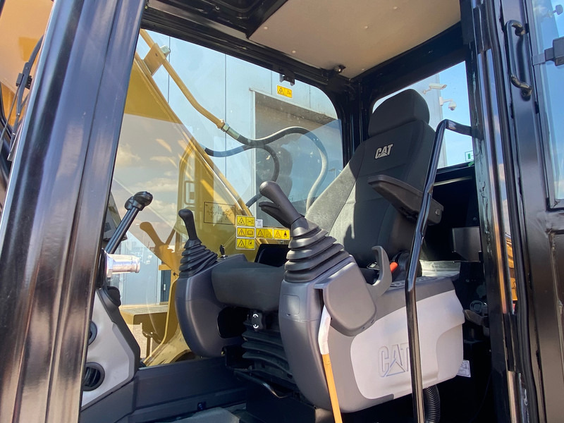 Лизинг на Caterpillar 320D3 - New export model Long Reach Caterpillar 320D3 - New export model Long Reach: снимка 8 Лизинг на Caterpillar 320D3 - New export model Long Reach Caterpillar 320D3 - New export model Long Reach: снимка 8