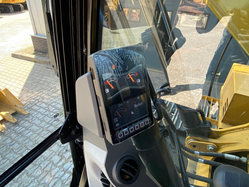 Лизинг на Caterpillar 320D3 - New export model Long Reach Caterpillar 320D3 - New export model Long Reach: снимка 10 Лизинг на Caterpillar 320D3 - New export model Long Reach Caterpillar 320D3 - New export model Long Reach: снимка 10